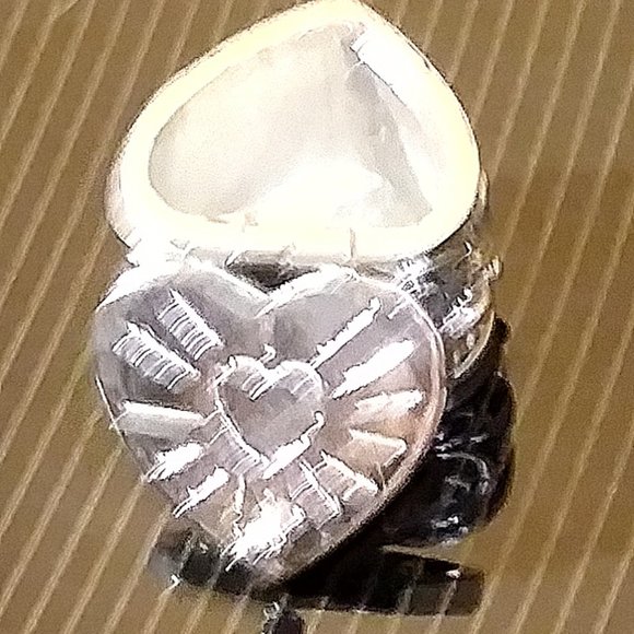 Tarnished Silver Luv Bucket Locket Charm >VIDEO!!! - Picture 5 of 8